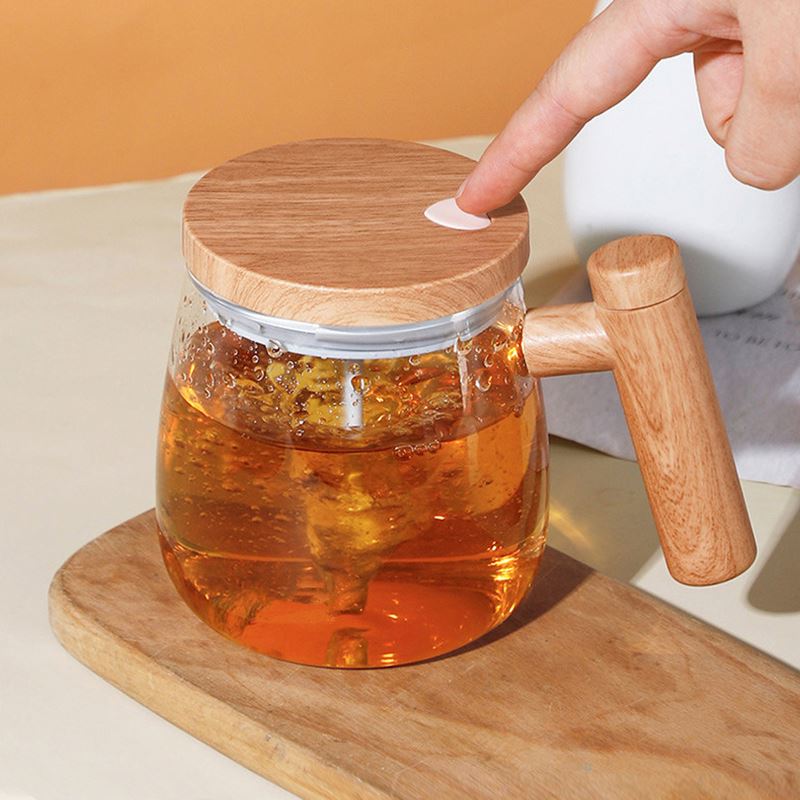 Self-Stirring Mug – Mix Drinks in Seconds